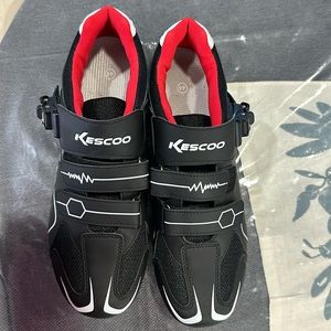 Kescoo cycling shoes size 44, UNISEX, new, no box